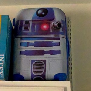 R2D2 Star Wars carry-on